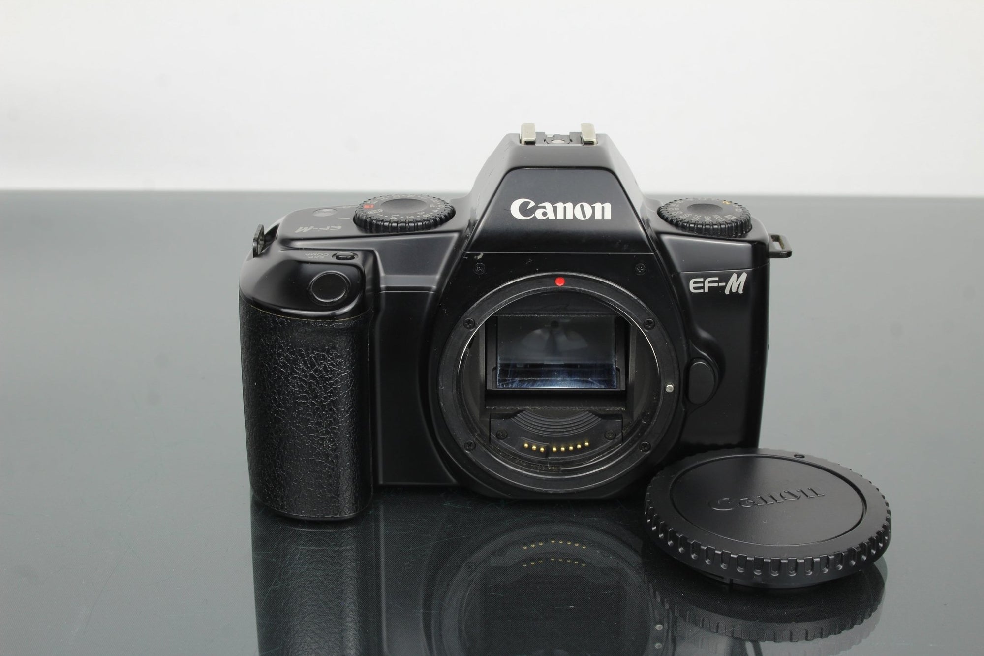 Canon EF - M Body - Dutch|Thrift