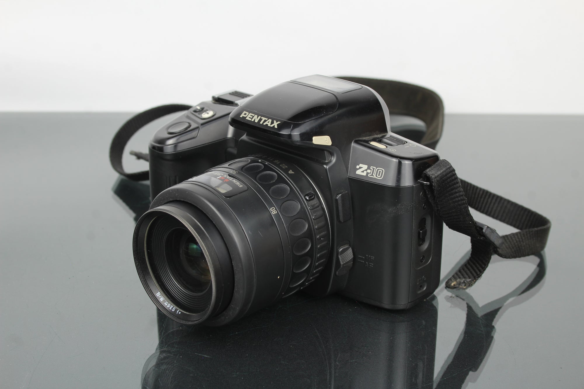 Pentax Z-10 + 1:4-5.6 35-80mm lens