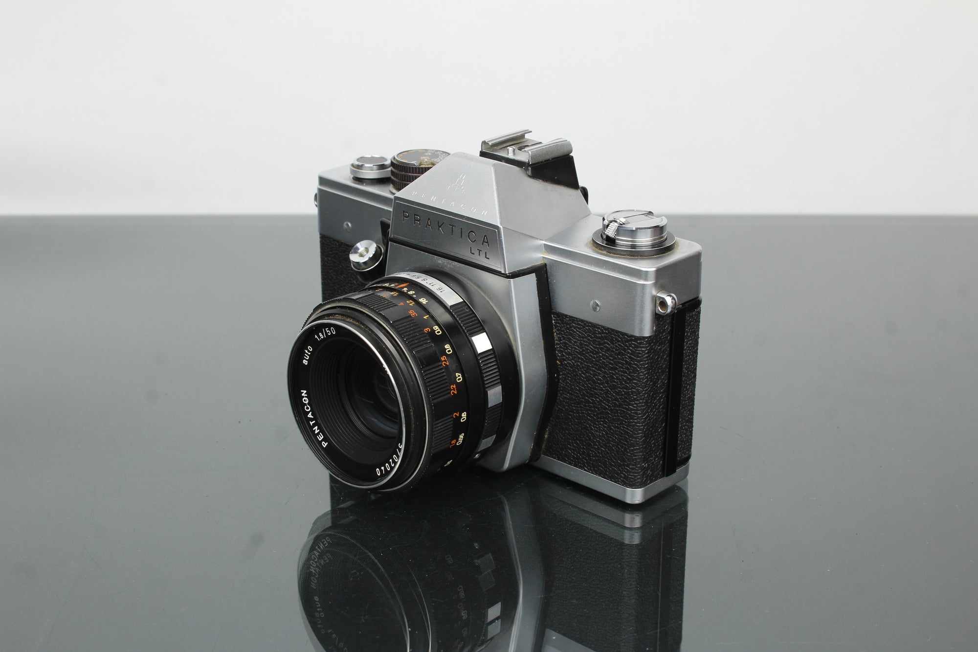 Praktica LTL + Pentacon 1.8/50 Lens