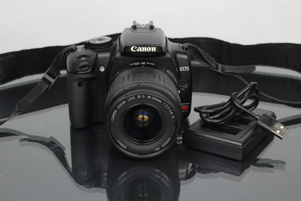 Canon EOS Rebel XTI + 18-55mm 1:3.5-5.6 Canon EF-S lens
