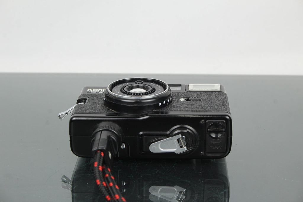 Konica C35 EF3D - Dutch|Thrift