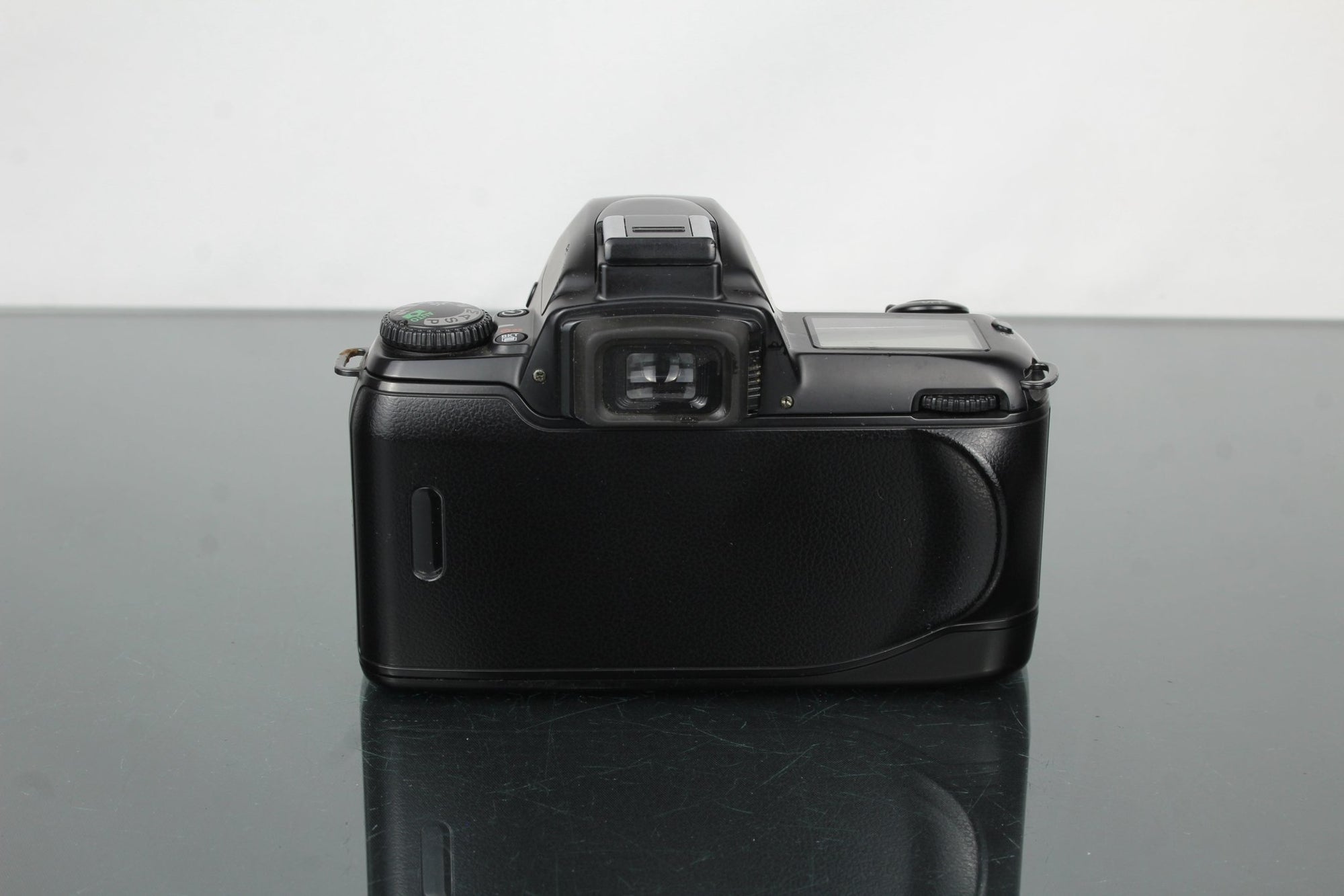 Nikon F65 - Dutch|Thrift