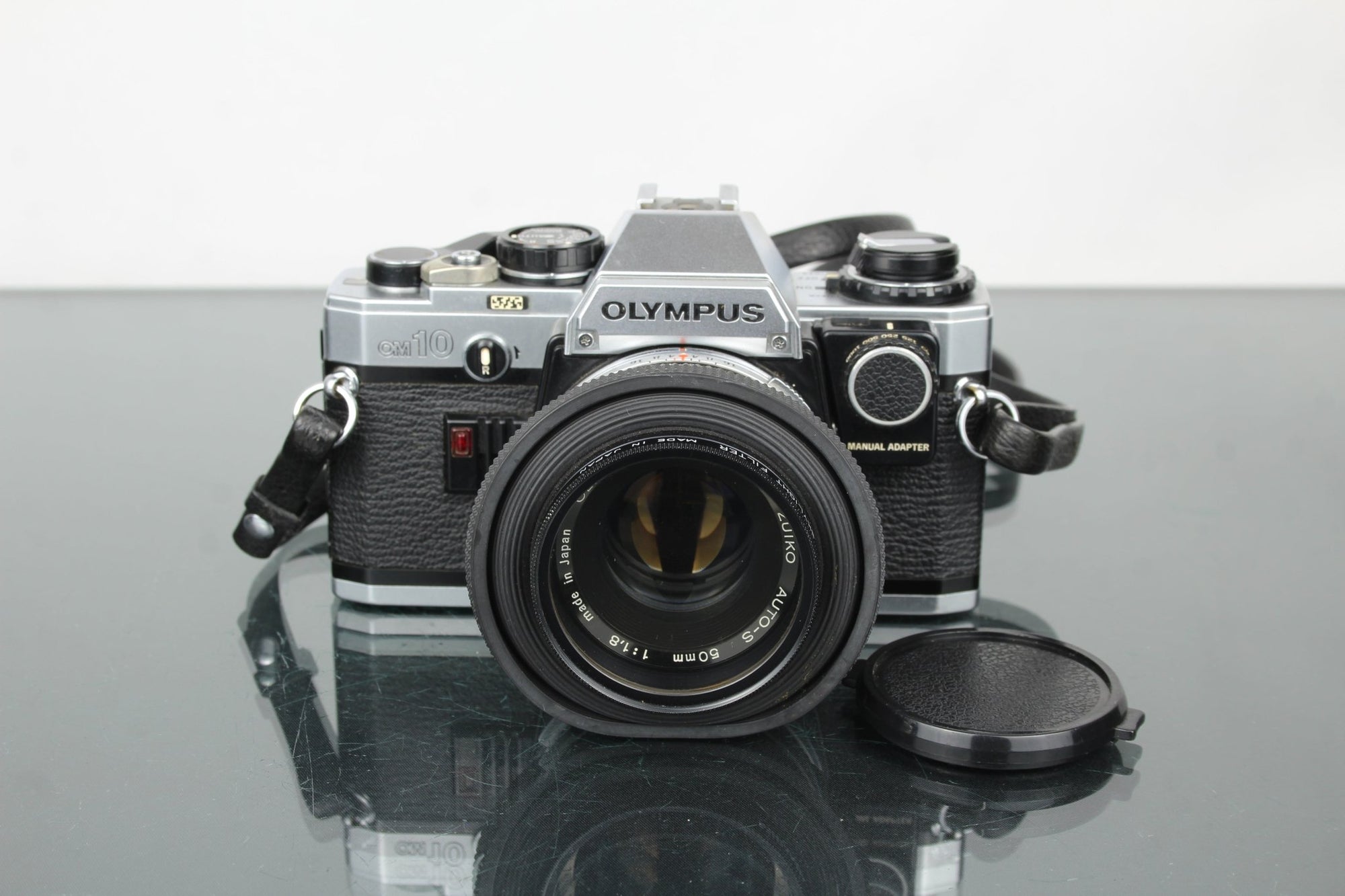 Olympus OM 10 + Olympus OM 50mm 1:1.8 - Dutch|Thrift