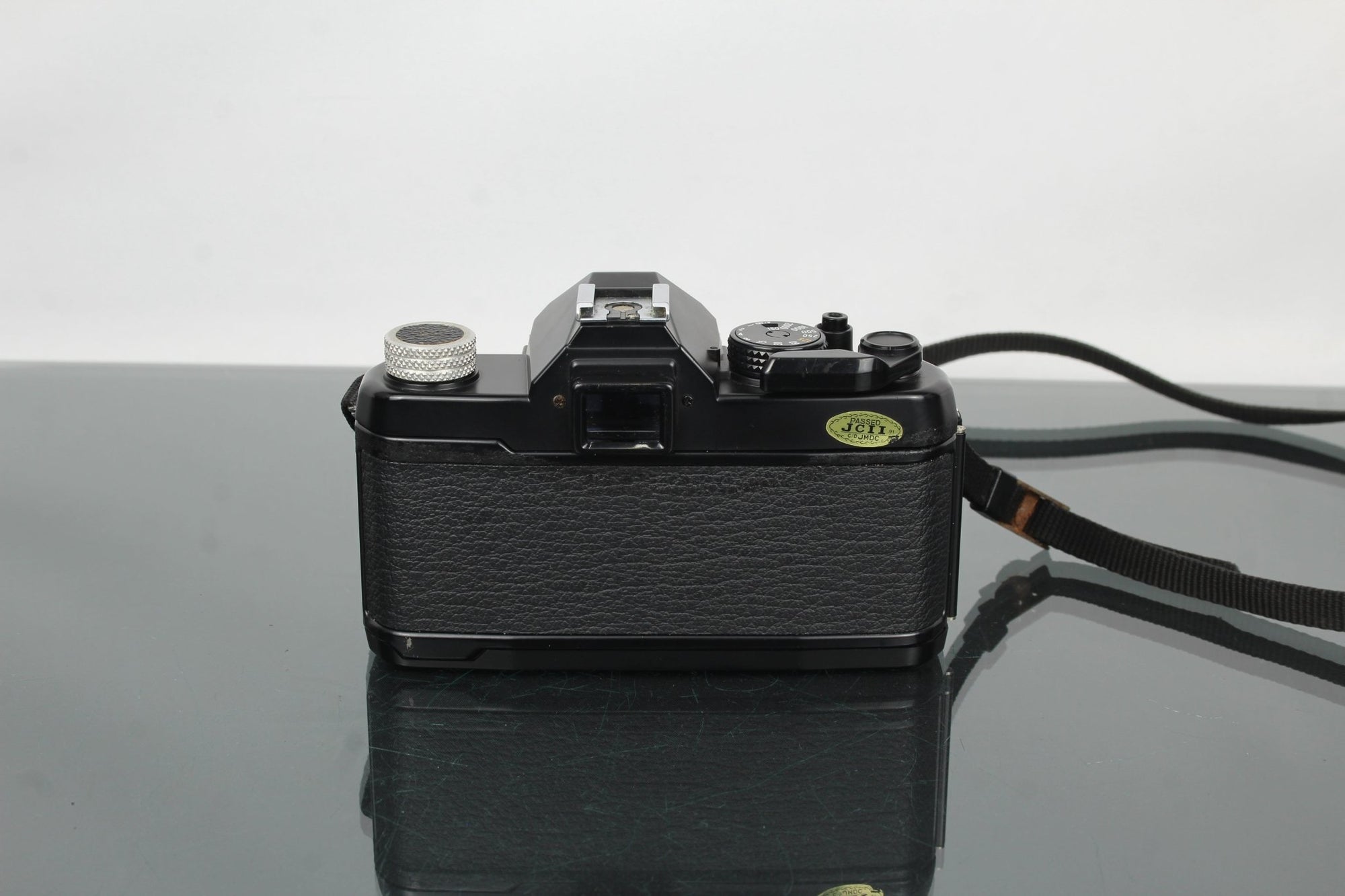 Yashica FX - 3 super 2000 + ML 50mm 1:1.9 lens - Dutch|Thrift
